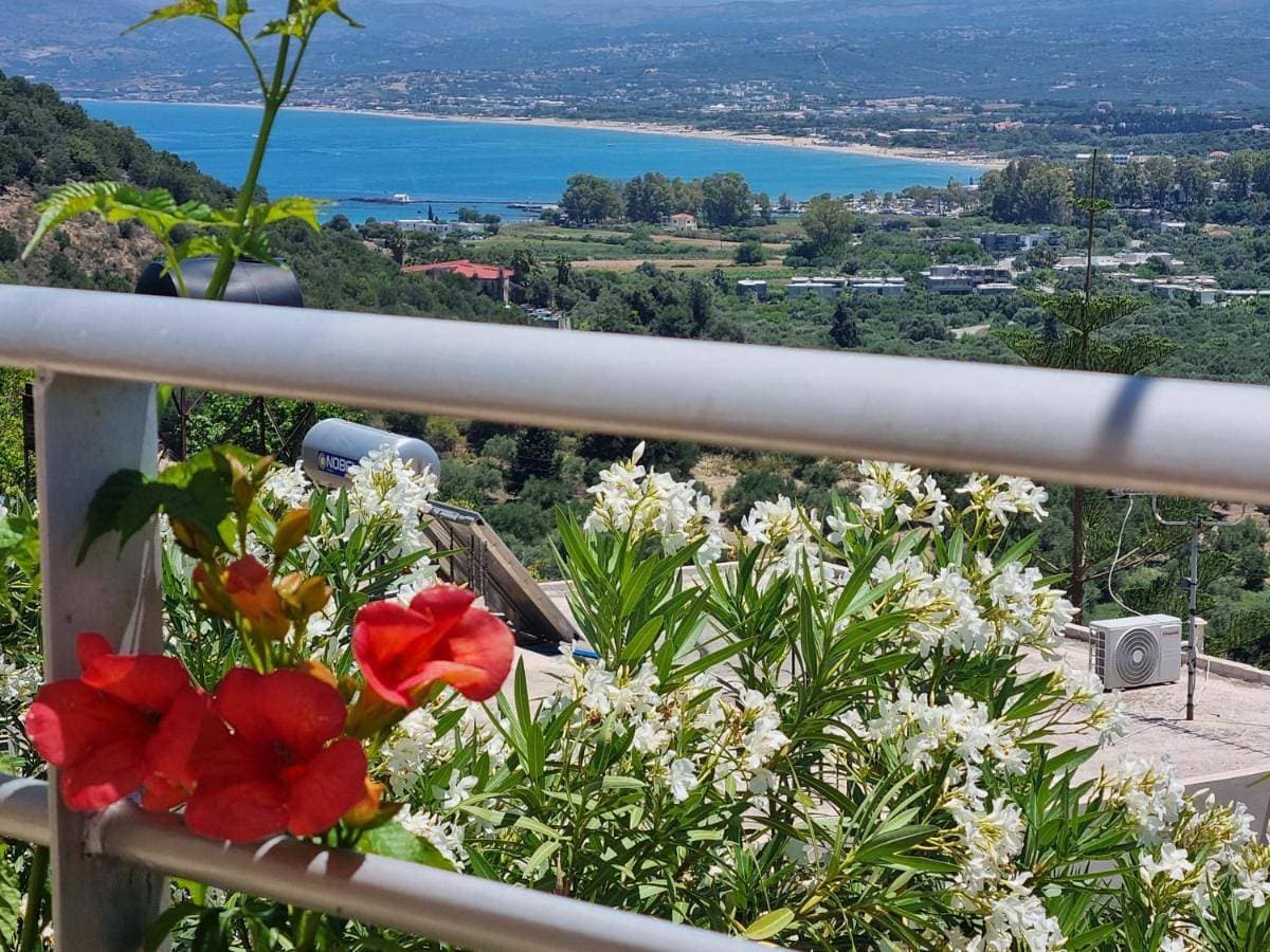 Foto 2 von 69: Villa with Sea View