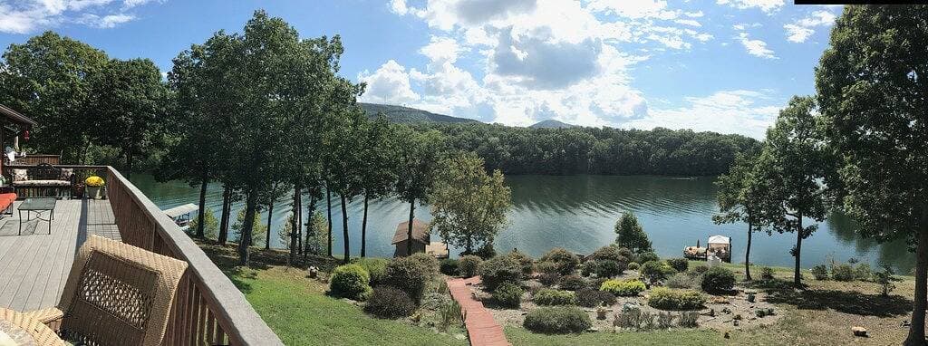 5 Sterne Nette & Gemütliche Hütte, Atemberaubende Aussicht, No Wake Cove, Boote verfügbar, 1