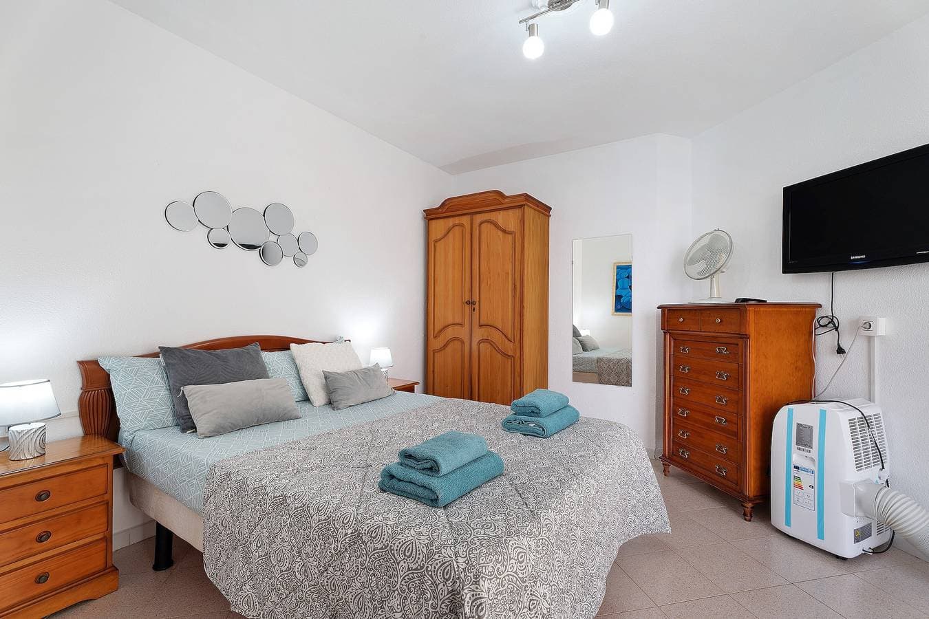 Foto 13 von 42: Ferienwohnung 'Penthause Luxe 501 Sea View Pool' mit Meerblick, privater Terrasse und WLAN