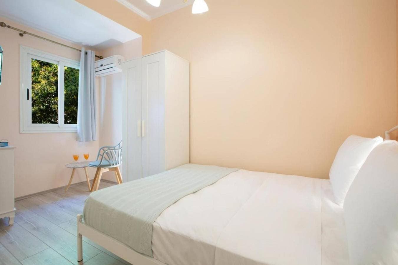 Foto 11 von 28: Ferienhaus für 6 Personen mit Balkon