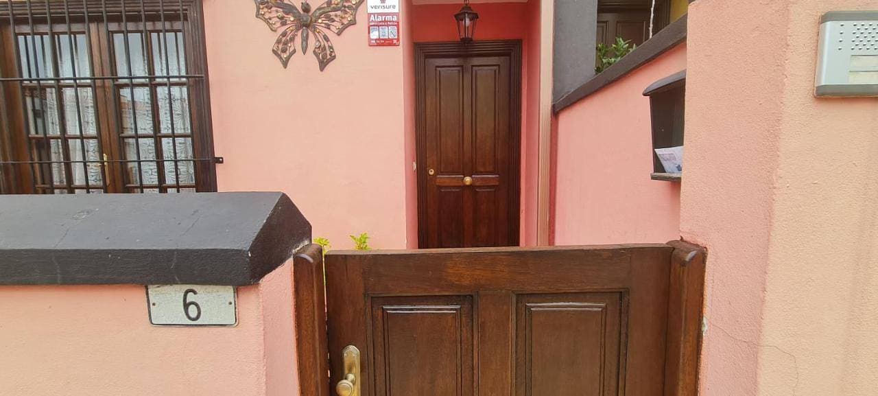 Foto 10 von 48: Three-Bedroom House