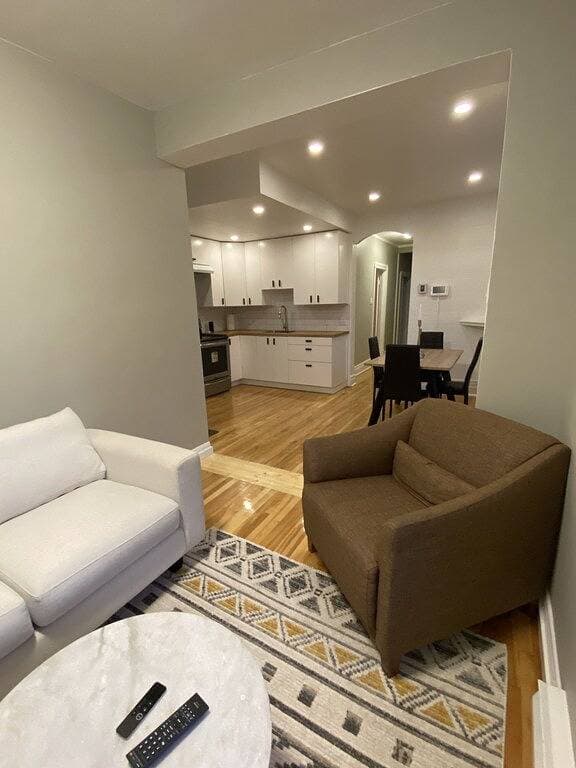 Foto 4 von 25: Helle und gemütliche, frisch renovierte Wohnung – 2 Schlafzimmer mit einem zusätzlichen Futonbett