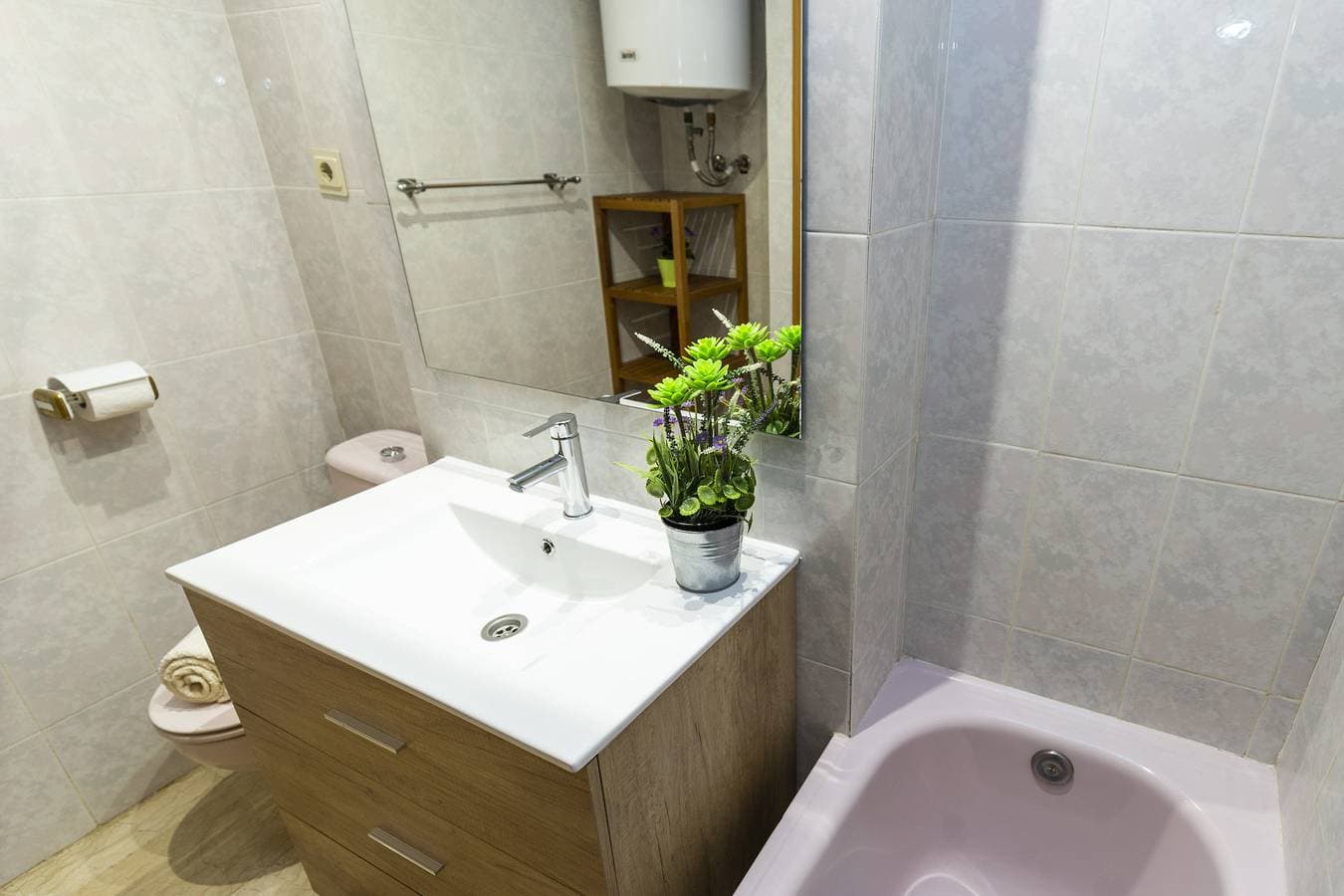 Foto 5 von 34: Ferienwohnung für 4 Personen mit Terrasse
