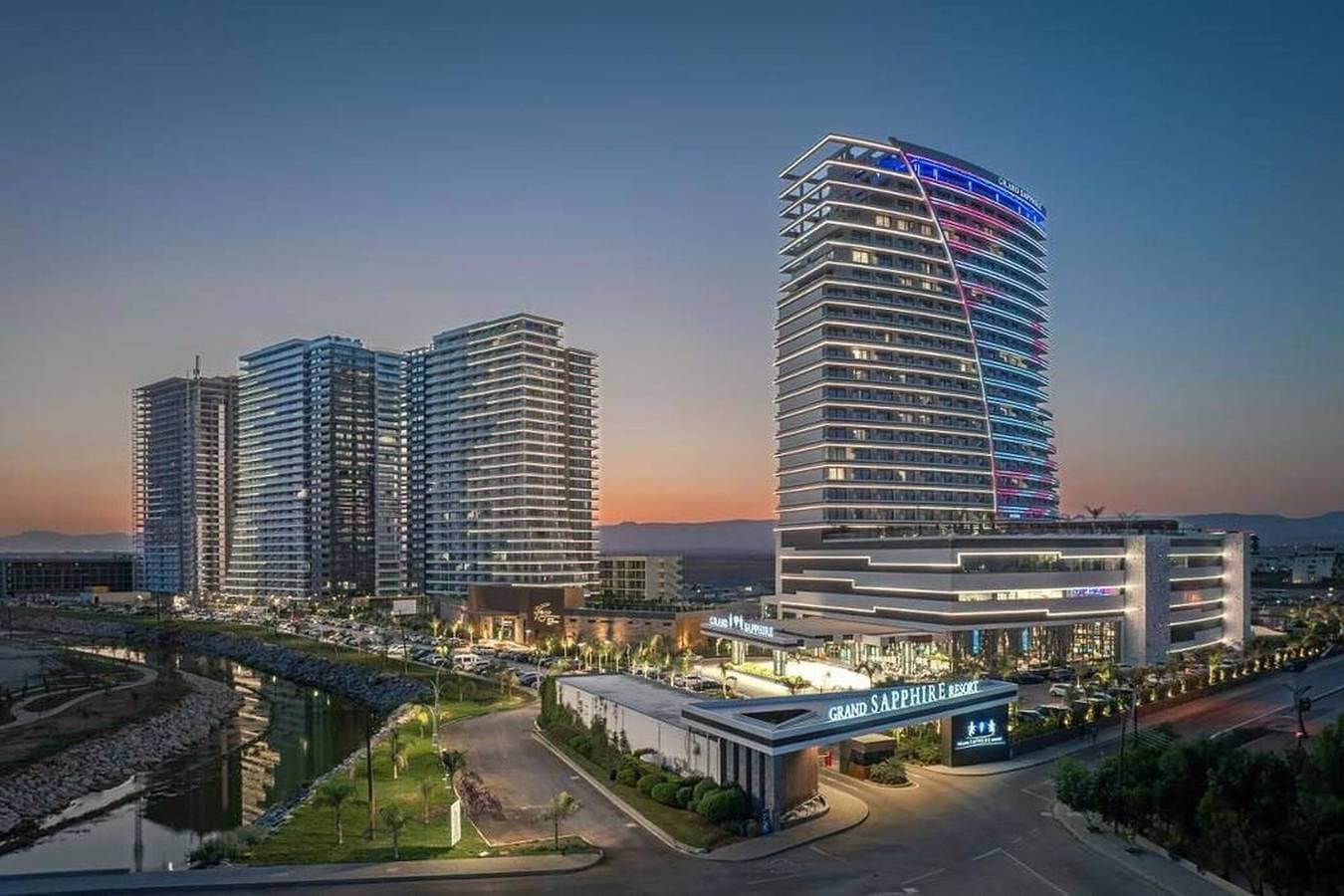 Foto 6 von 17: Grand Sapphire Resort Casino und Anwohner