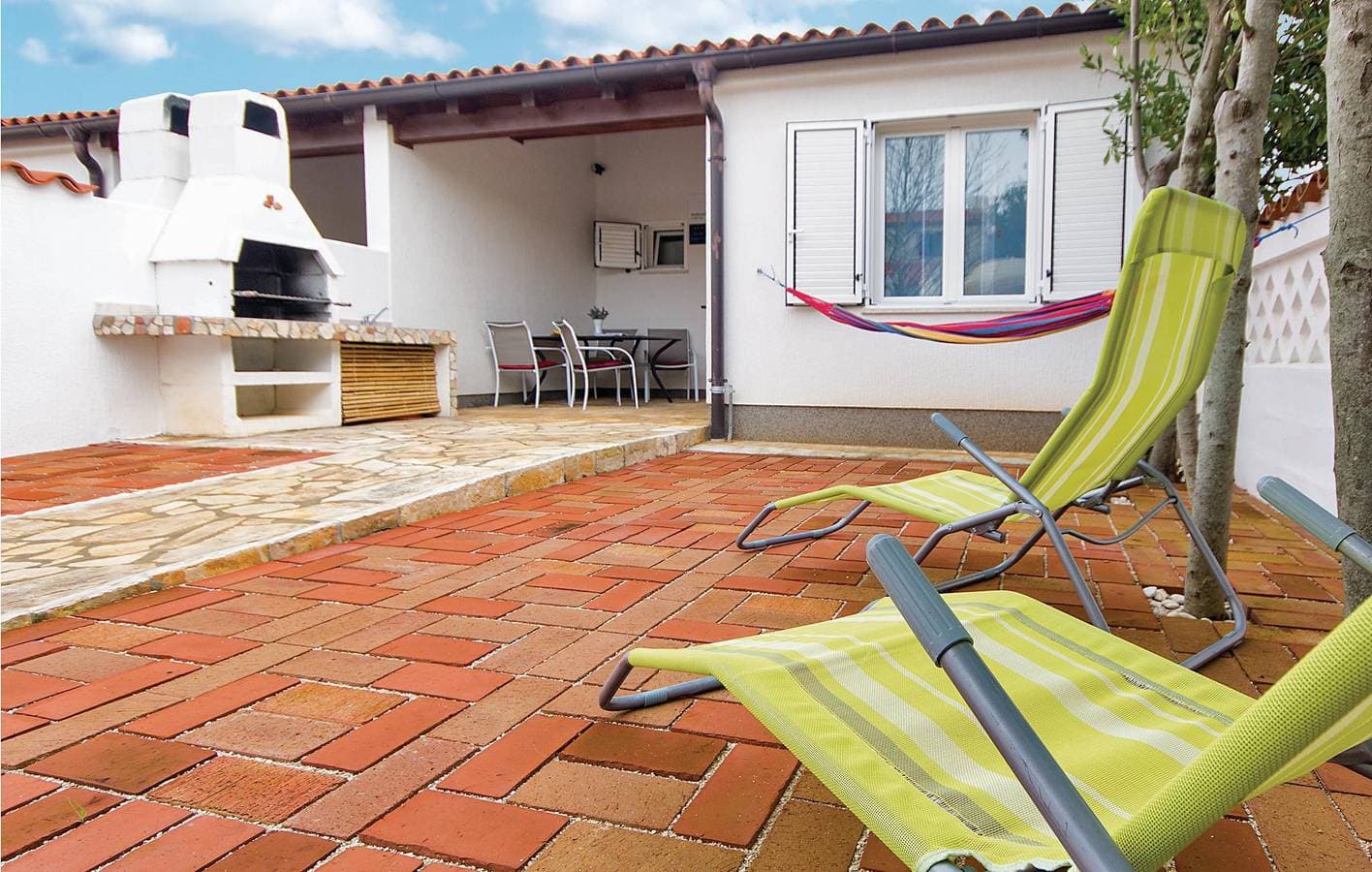 Charmantes Apartment mit Terrasse, WLAN und Zugang zum Strand in der Nähe von Barbariga 1