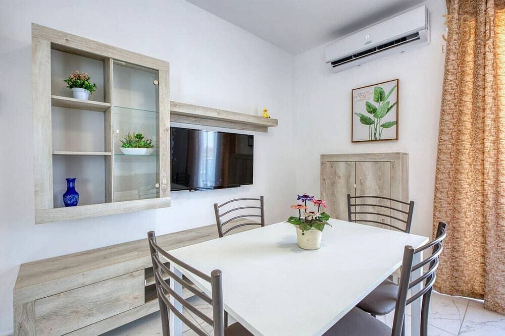 Foto 9 von 30: Seafront 1Br home w/private balcony & AC in Qawra