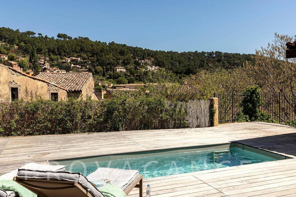 Foto 9 von 54: Schönes Stadthaus mit kleinem Pool im Herzen von Cotignac