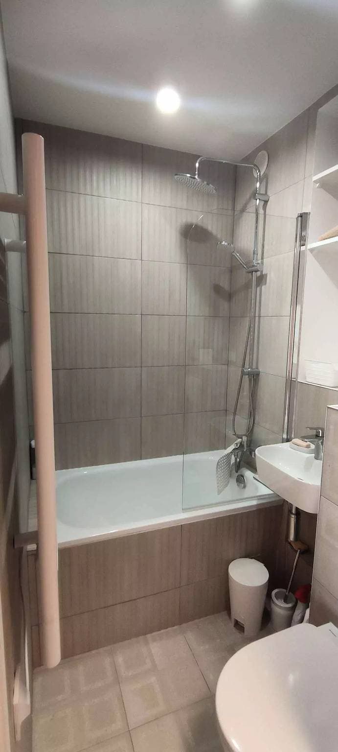 Foto 6 von 11: Renoviertes Studio, Komfort und Einkaufsmöglichkeiten zu Fuß erreichbar
