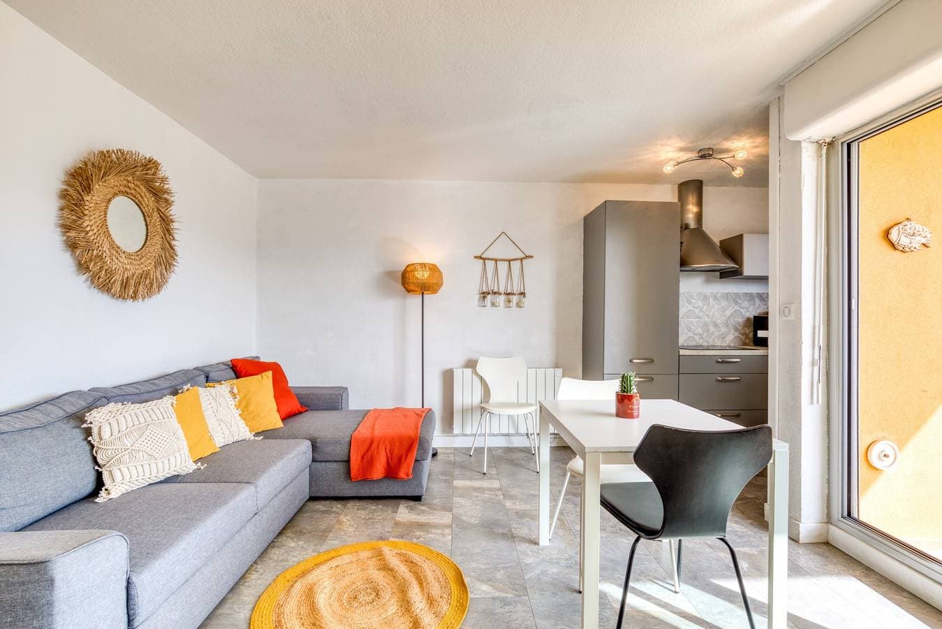 Foto 5 von 23: Apartment 'Super auf der Fischerinsel' mit Meerblick, privater Terrasse & Klimaanlage