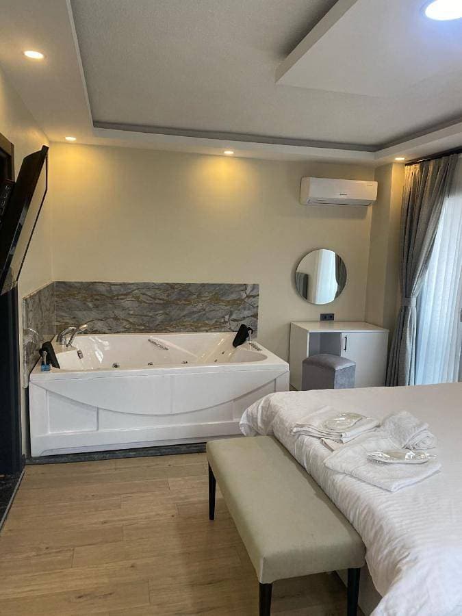 Foto 2 von 12: Deluxe Double Room with Balcony