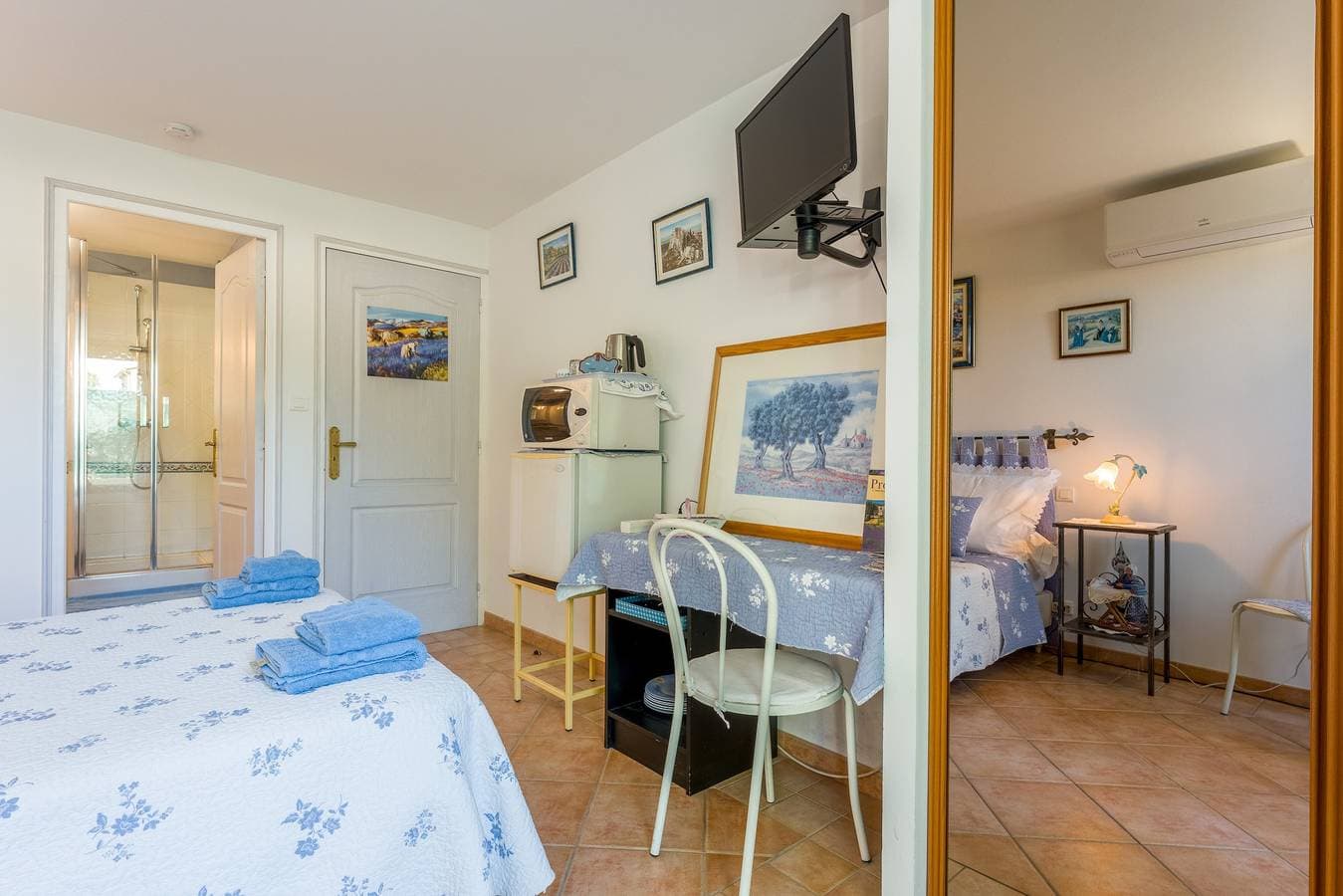 Foto 5 von 22: Gästezimmer La Sousto – Zimmer Lavande