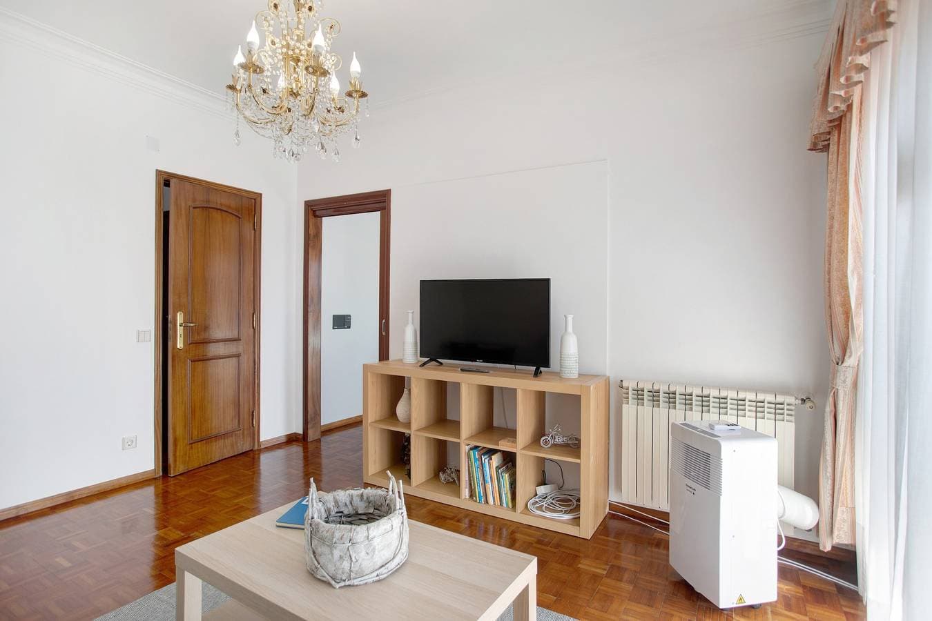 Foto 4 von 25: Ferienhaus 'Casa Imaginário Com Serenidade' mit gemeinsamem Garten, WLAN und Klimaanlage