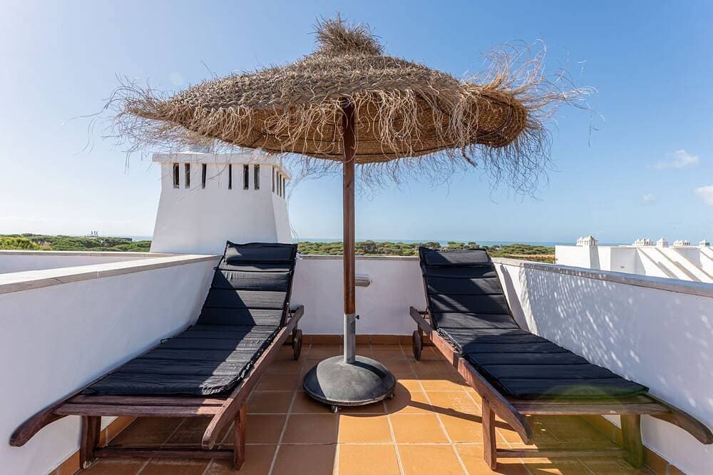 2 Bdr House W/Terrace in Praia Verde by LovelyStay 1