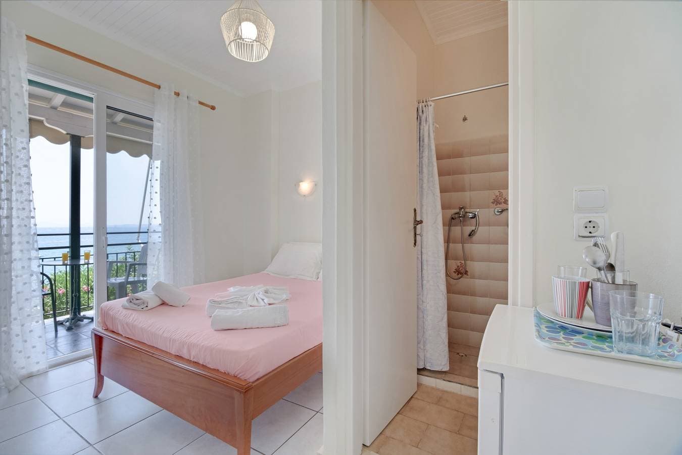 Foto 6 von 19: Zimmer 'S8 Room' mit Meerblick, WLAN und Klimaanlage