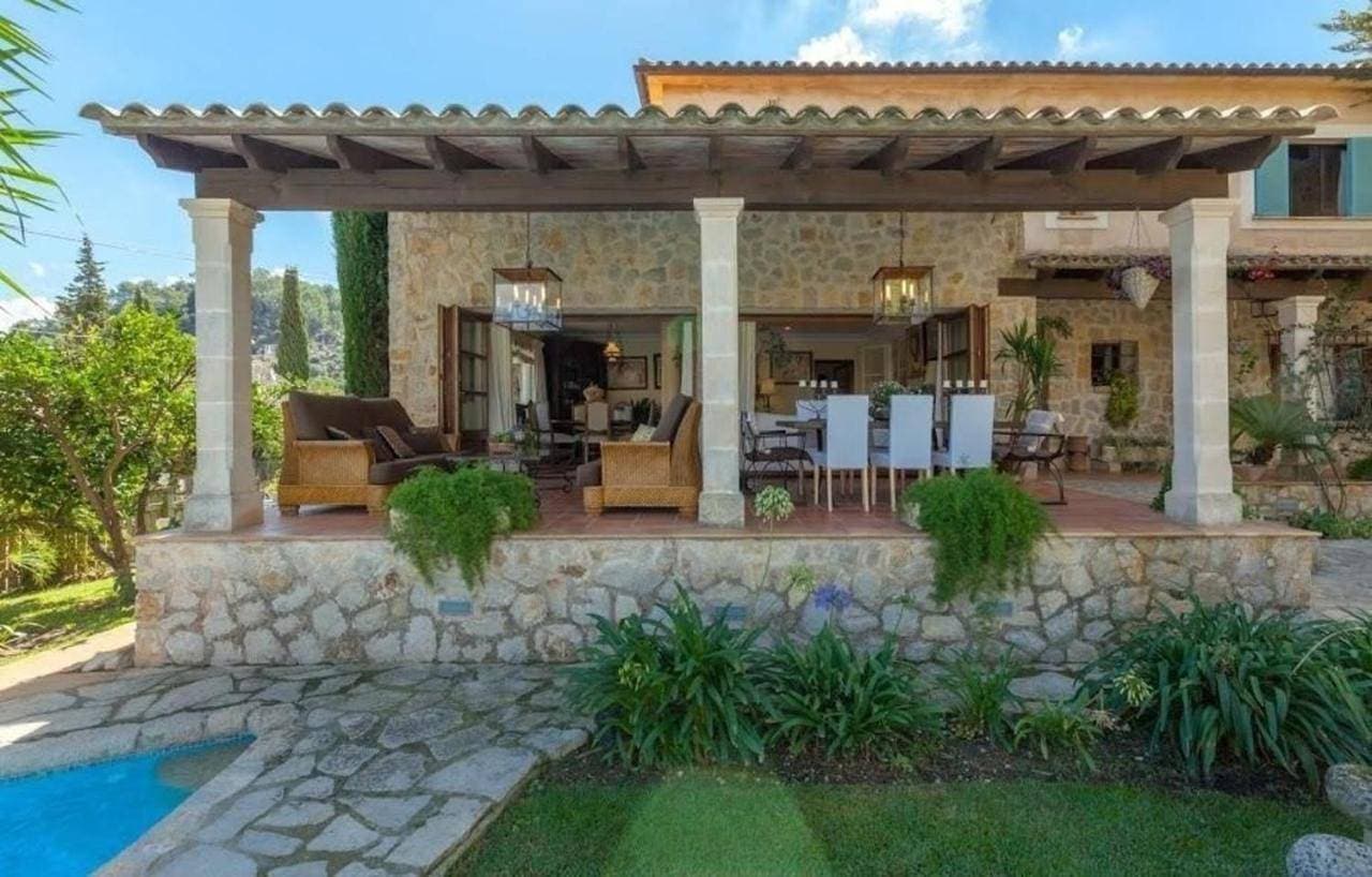Foto 11 von 23: Ferienhaus in Mancor De La Vall mit Terrasse und Garten und Bergblick