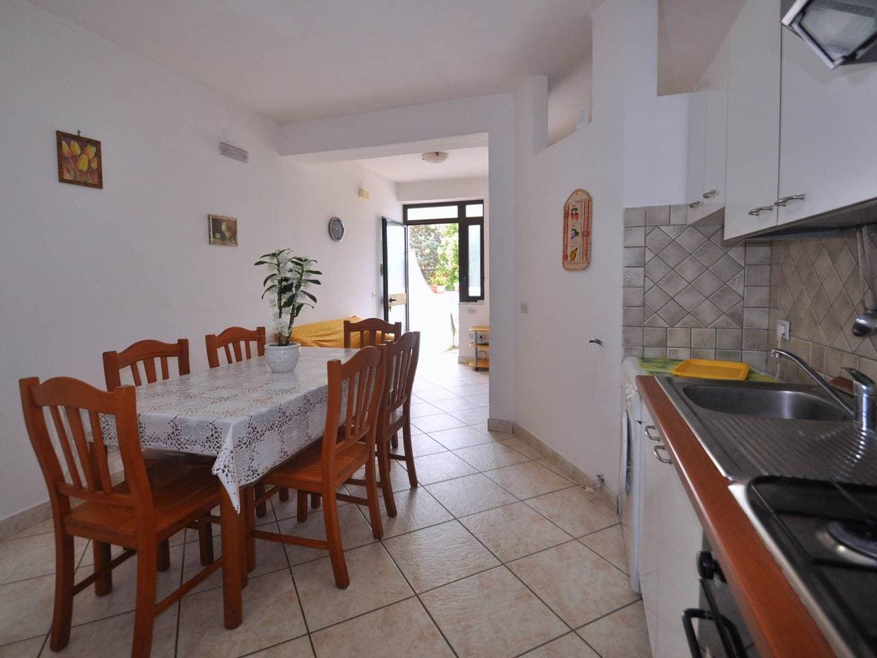 Foto 3 von 8: Ferienwohnung für 5 Personen mit Balkon