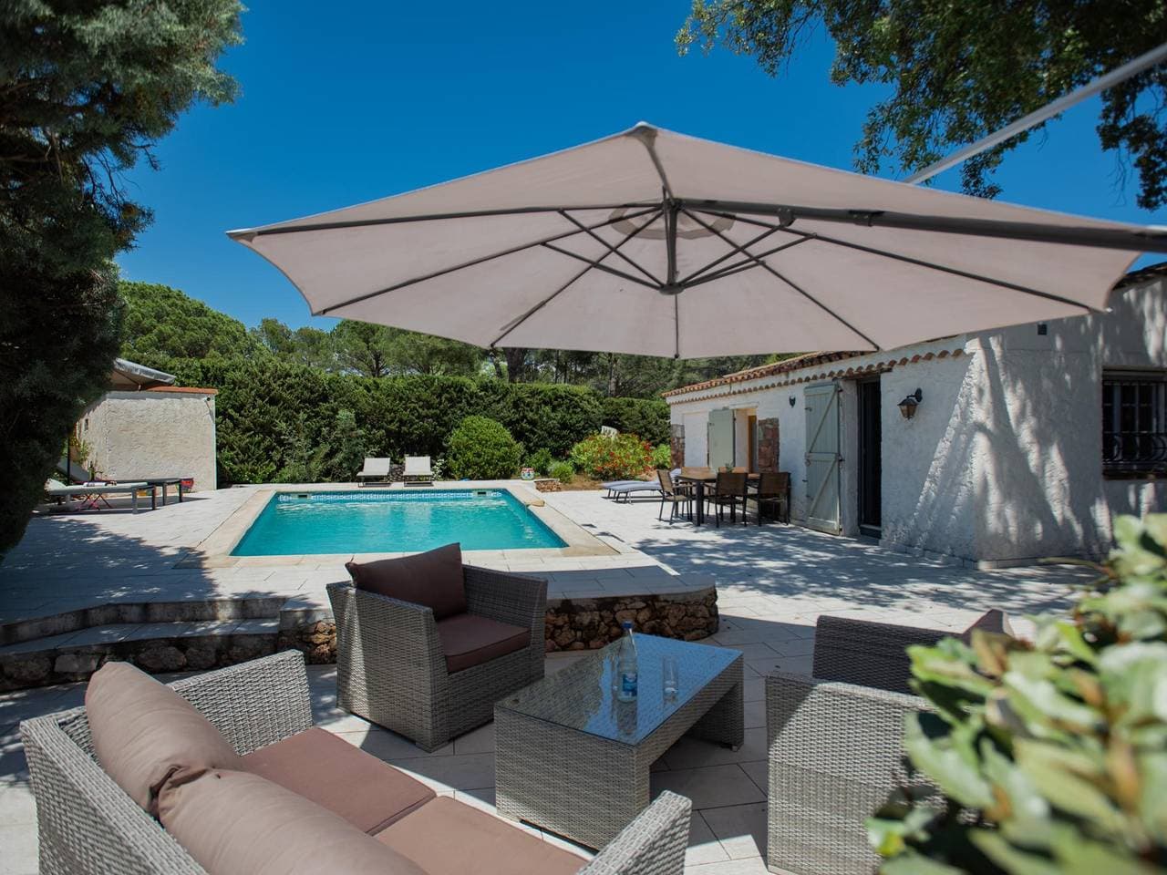 Ferienhaus mit Pool, 15 km vom Meer entfernt 1