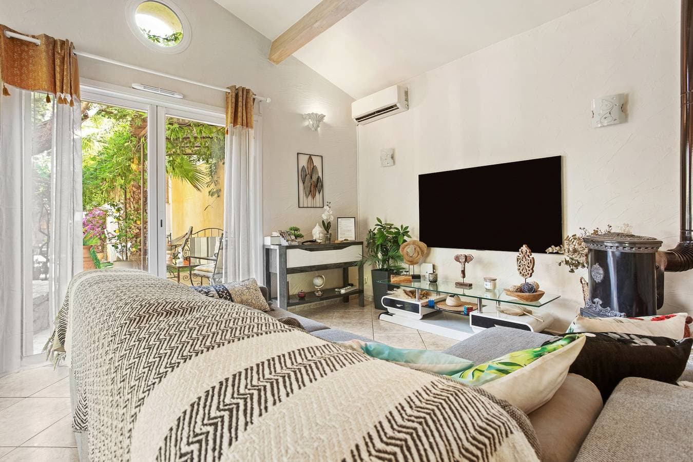 Foto 6 von 45: Villa „Palmiers En Couleurs“ mit Bergblick, privatem Pool und WLAN