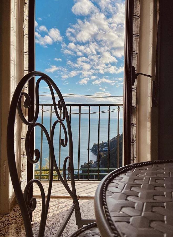 Una casa...vista mare 1