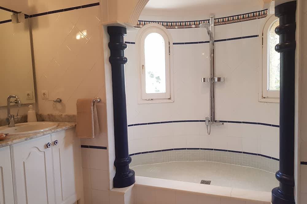 Foto 6 von 23: Wunderschöne freistehende Villa mit Pool am Montgo