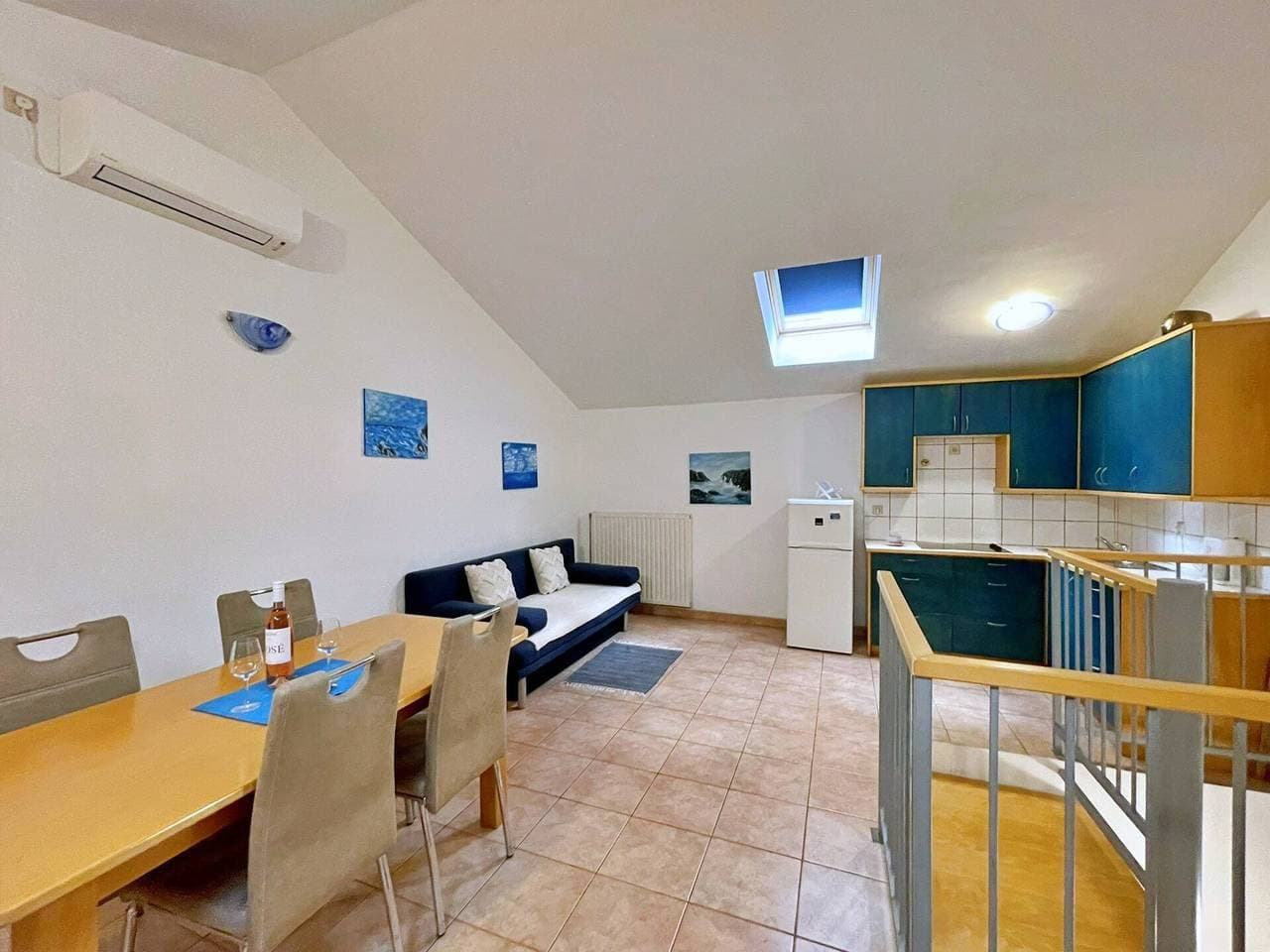 Foto 2 von 29: Apartment Neptun - 20 m vom Meer entfernt, Dachgeschoss, privater Parkplatz