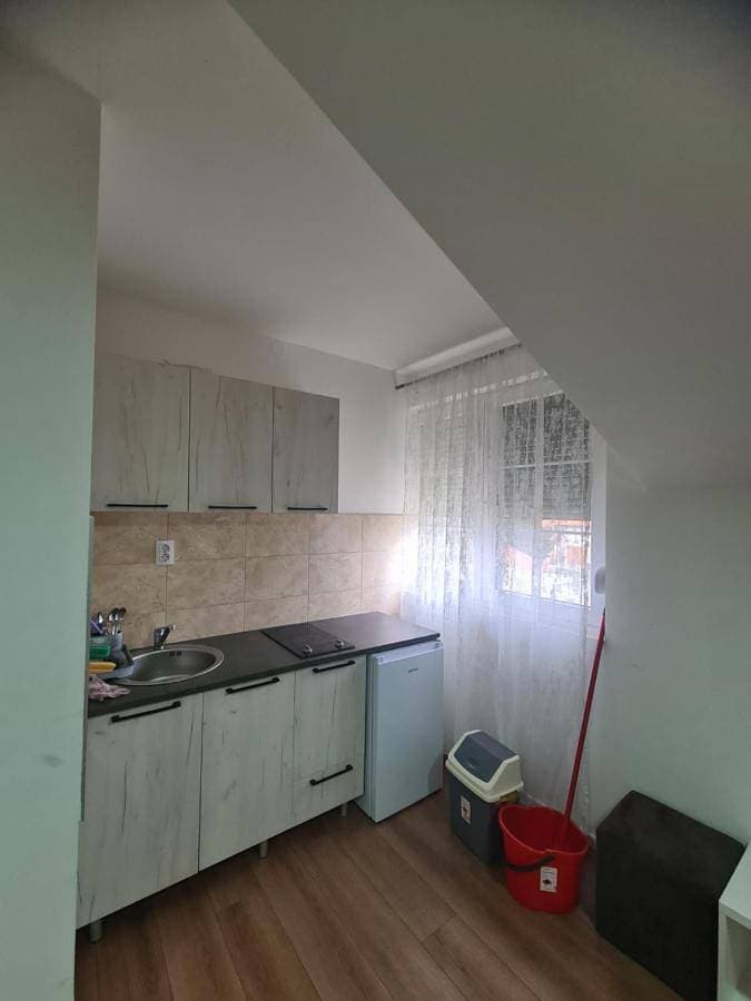 Foto 4 von 8: One-Bedroom Apartment