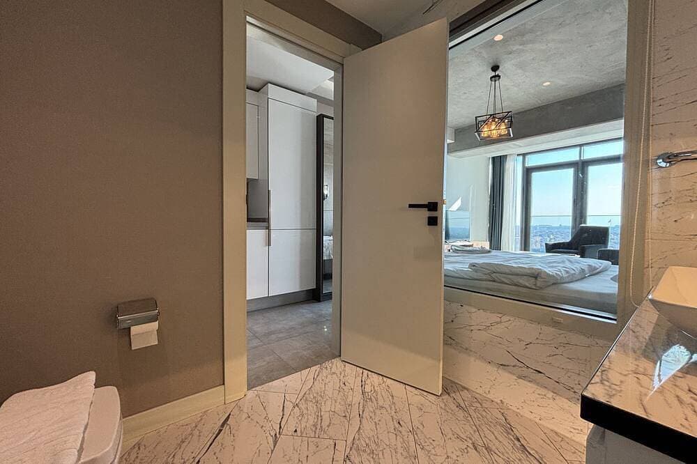 Foto 12 von 23: Queen Bomonti Studio | Panoramic City Living