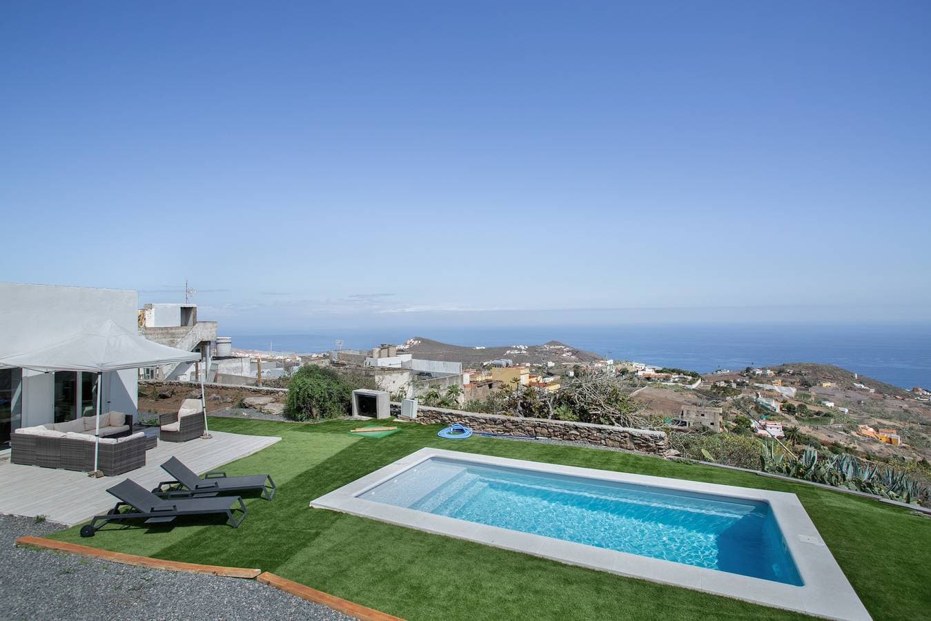 Foto 2 von 30: Ferienvilla 'Alegría' mit Meerblick, Privatem Pool und WLAN