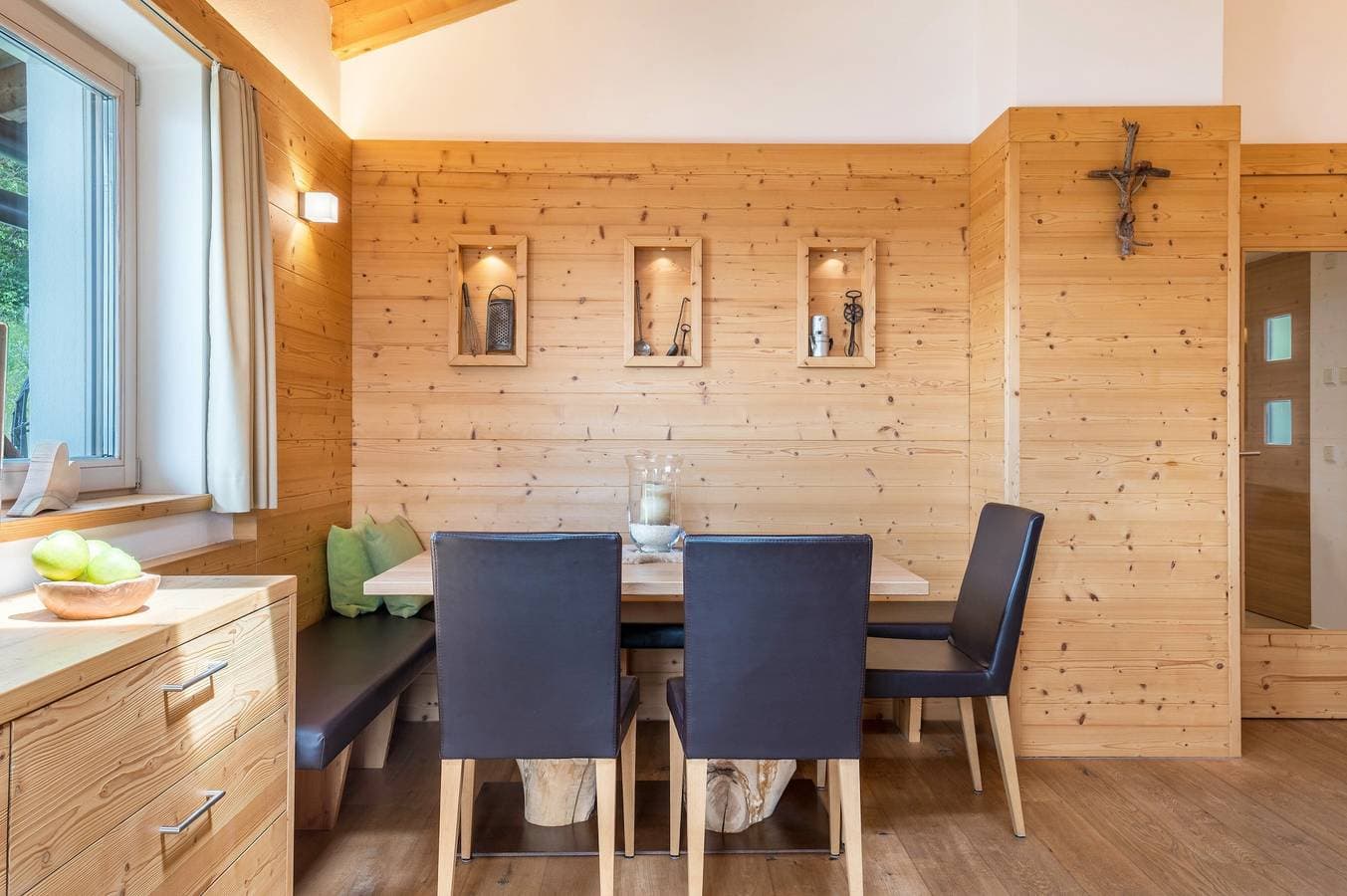 Foto 7 von 32: Ferienwohnung 'Sassun' mit Bergblick, Garten & WLAN