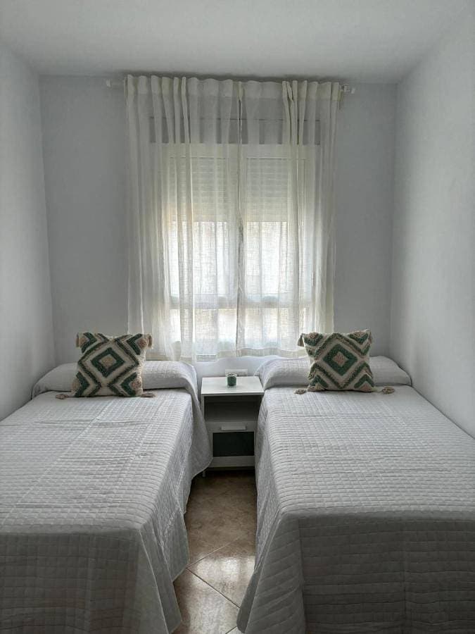 Foto 3 von 13: Two-Bedroom Apartment