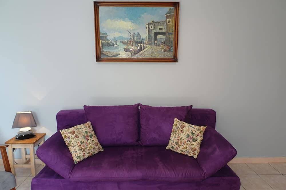 Foto 7 von 30: Ein wunderschönes Studio, Küchenzeile, Bad,Terrasse, Garten mit Grill, gr. Pool!