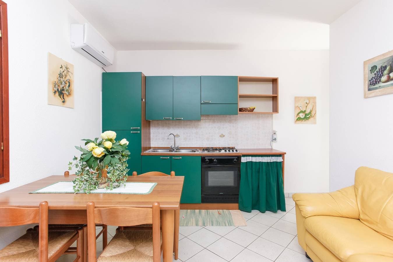 Foto 7 von 17: Ferienhaus "mirtagru Ena casa vacanze" mit 2 privaten Terrassen und WLAN
