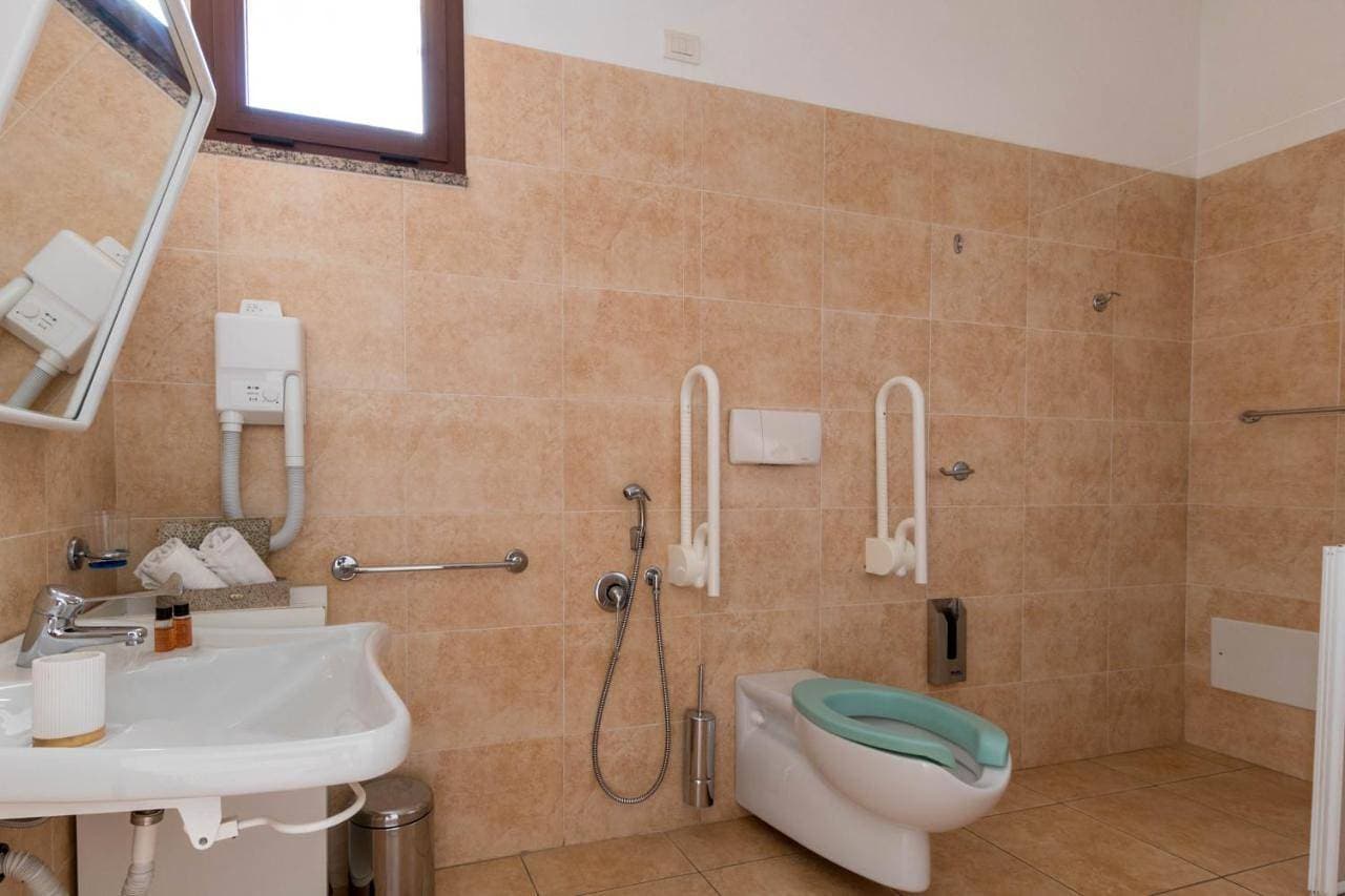Foto 11 von 12: Double or Twin Room - Disability Access