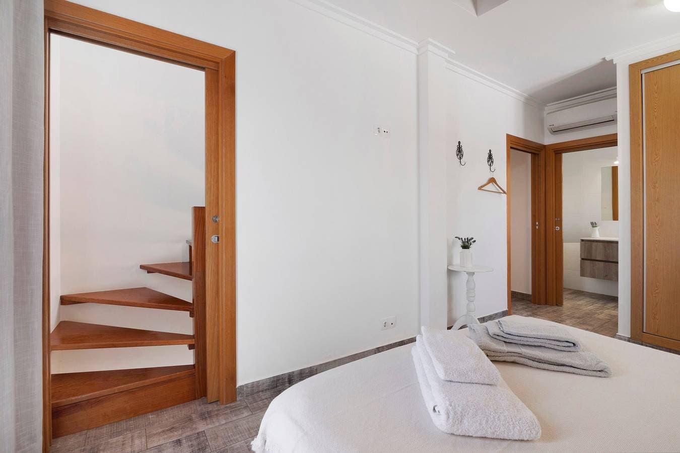 Foto 12 von 22: Ferienwohnung 'Do Alto' mit Privatterrasse, Wi-Fi und Klimaanlage