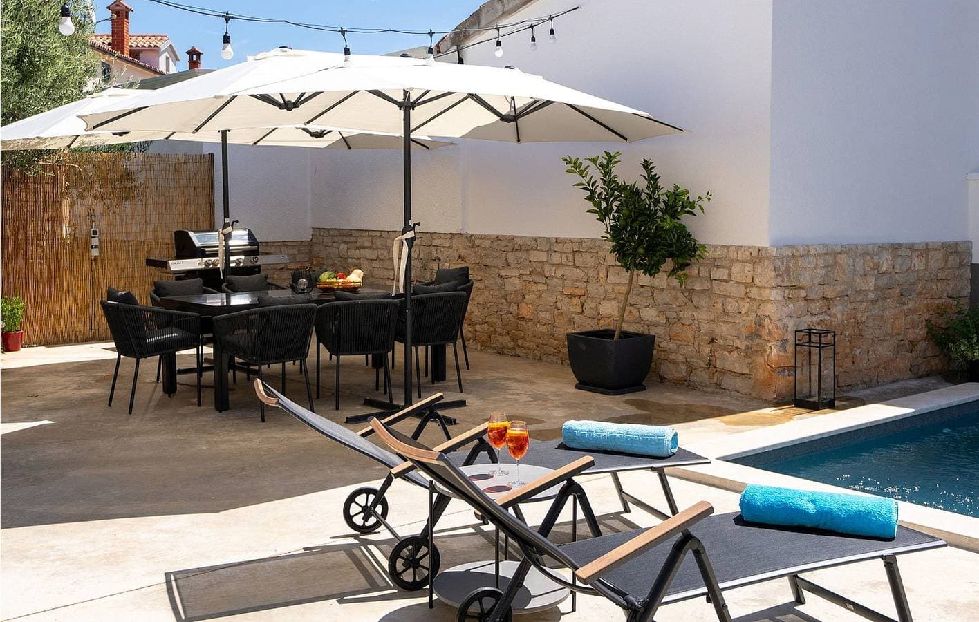 Foto 7 von 40: Modernes 70 m² großes Apartment mit Terrasse und Pool in der Nähe der Pizzeria Capri