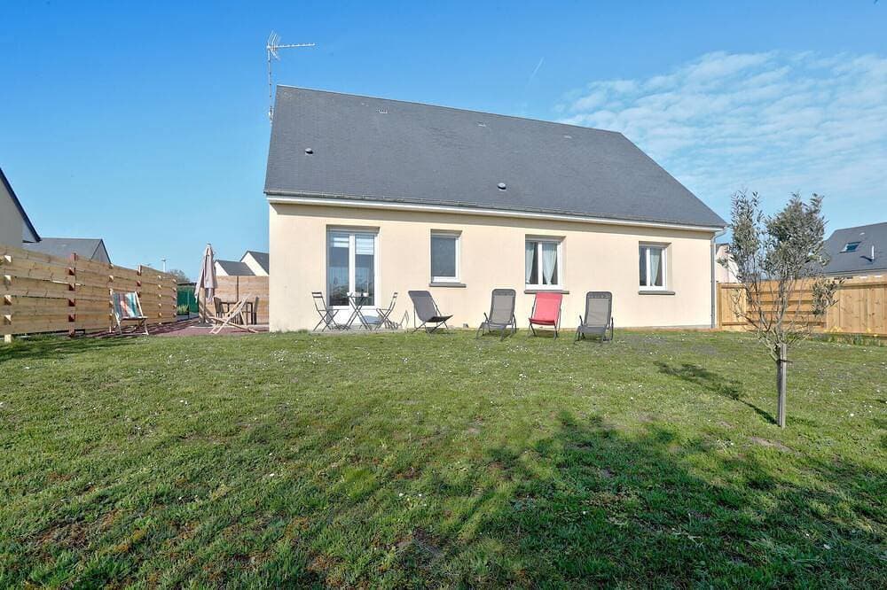 Stunning home in Créances with WiFi 1