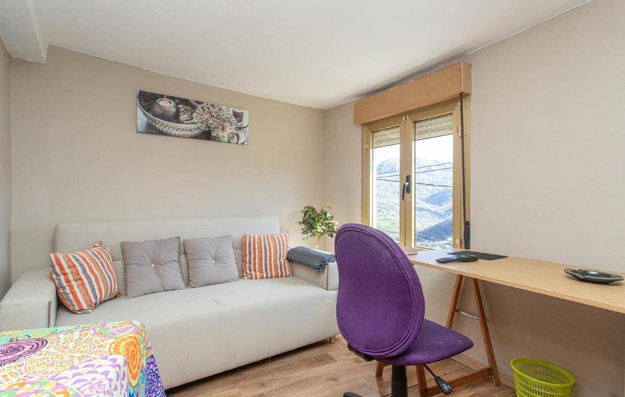 Foto 8 von 16: Three-Bedroom Holiday Home