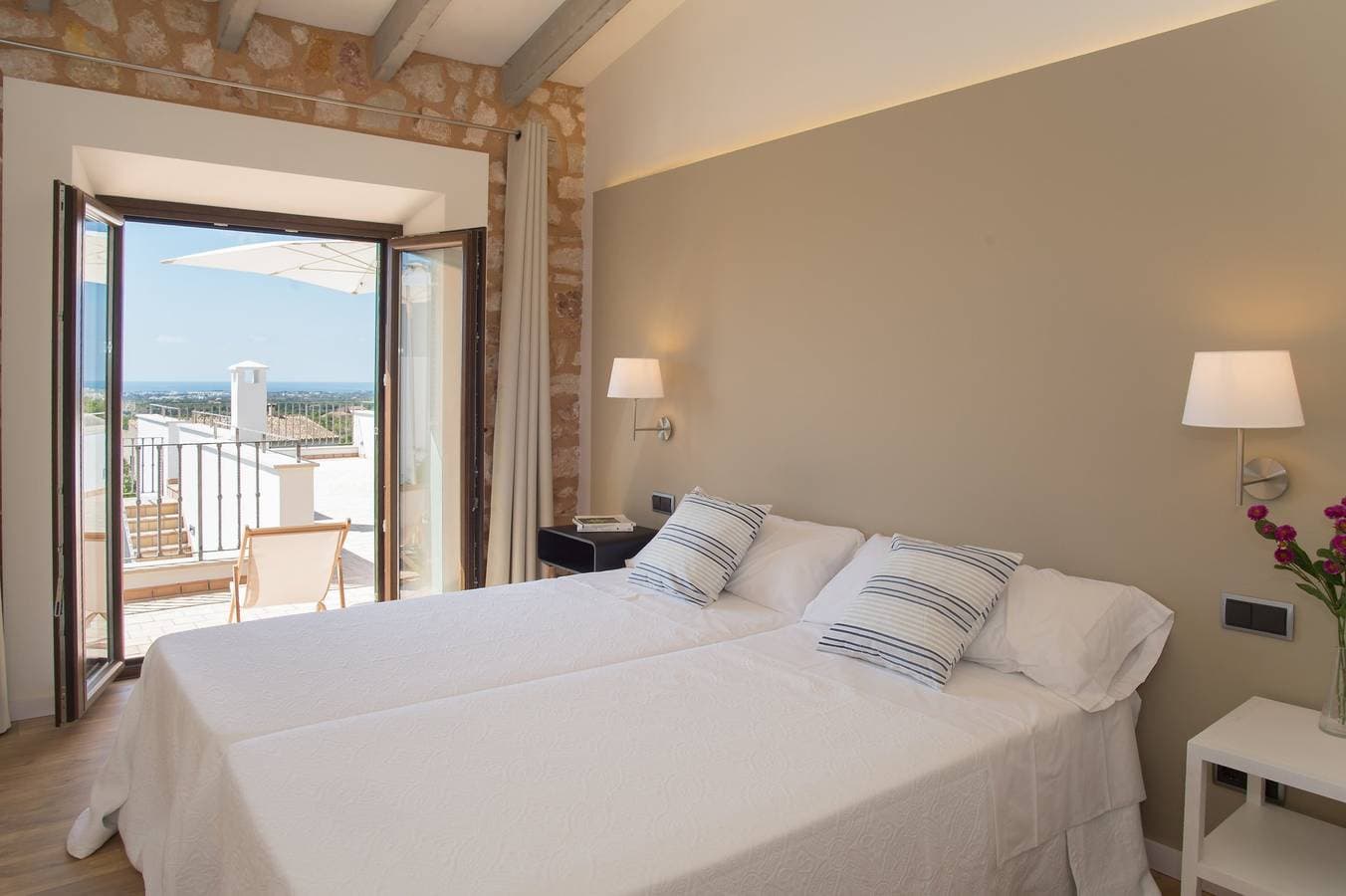 Foto 8 von 19: Luxury Cala D'or Villa | Casa Ferrer Horta | 5 Bedrooms | Great Sea Views | Perfect for Families