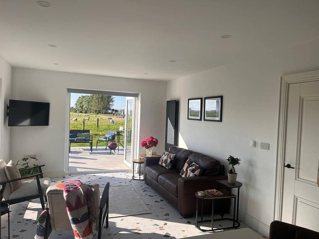Foto 7 von 17: Sunset Cottage  - Sleeps 6 - Parking - Garden