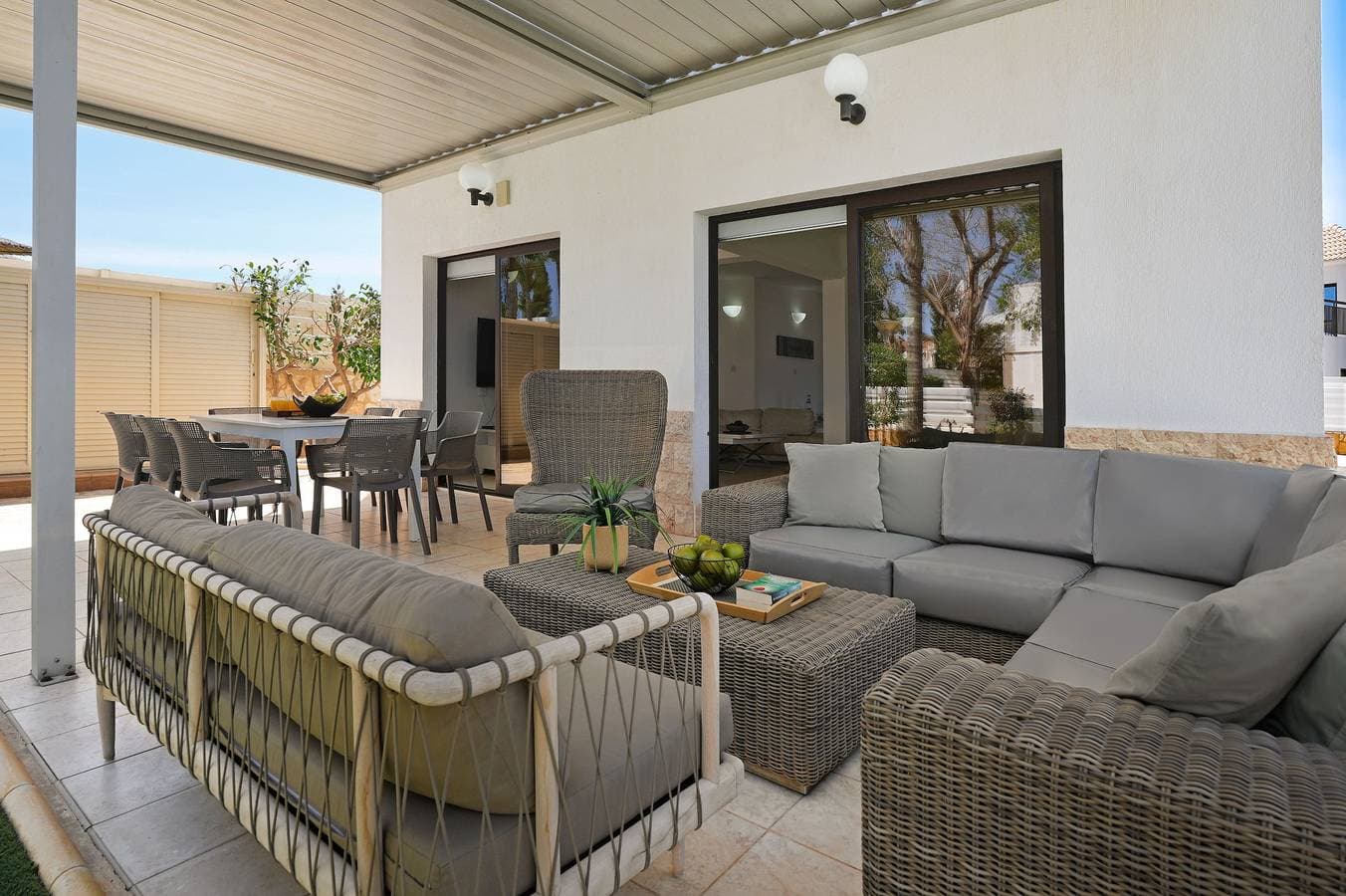 Foto 10 von 39: Villa für 8 Personen mit Garten