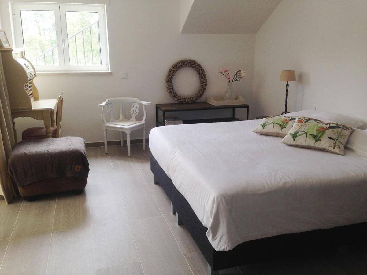 Foto 3 von 10: Double Room with Private Bathroom