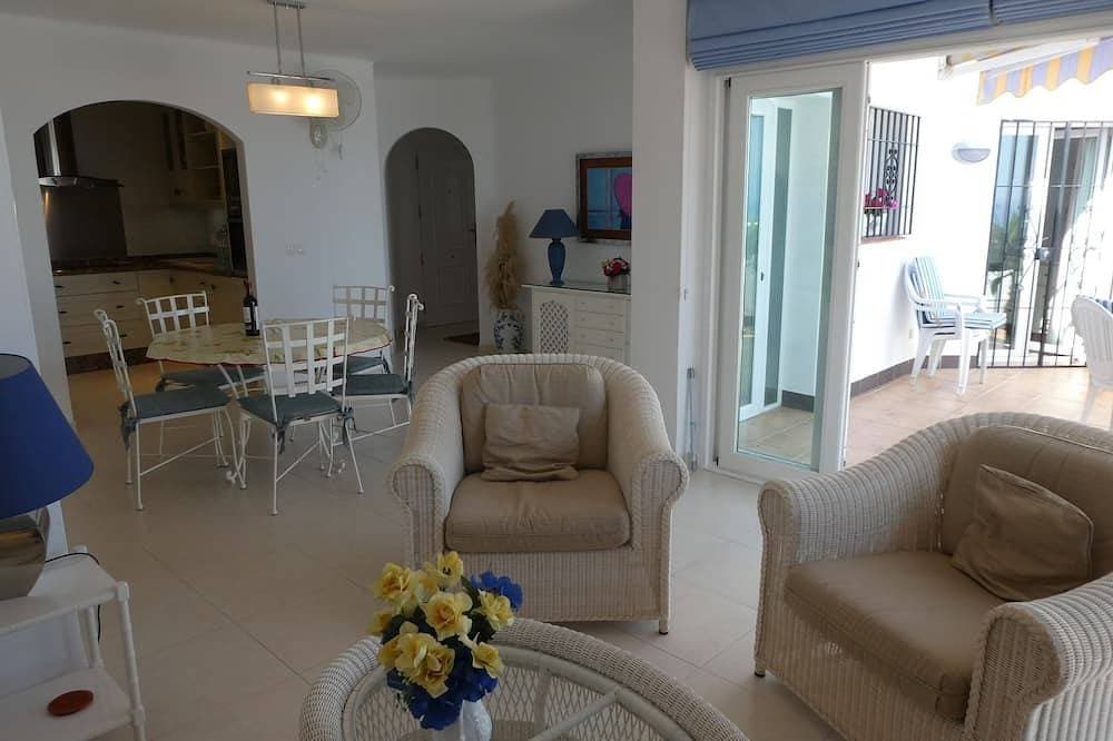 Foto 8 von 23: Schönes Apt. mit 2 Schlafz. , große Terrasse, Traumblick, gem. Pool, strandnah