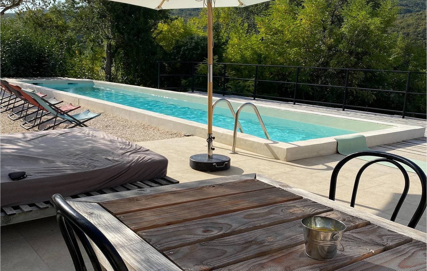 Foto 11 von 51: Reizende 2-Zimmer-Wohnung mit Pool, WLAN und Parkplatz in der Nähe des Stadtzentrums von Brkac