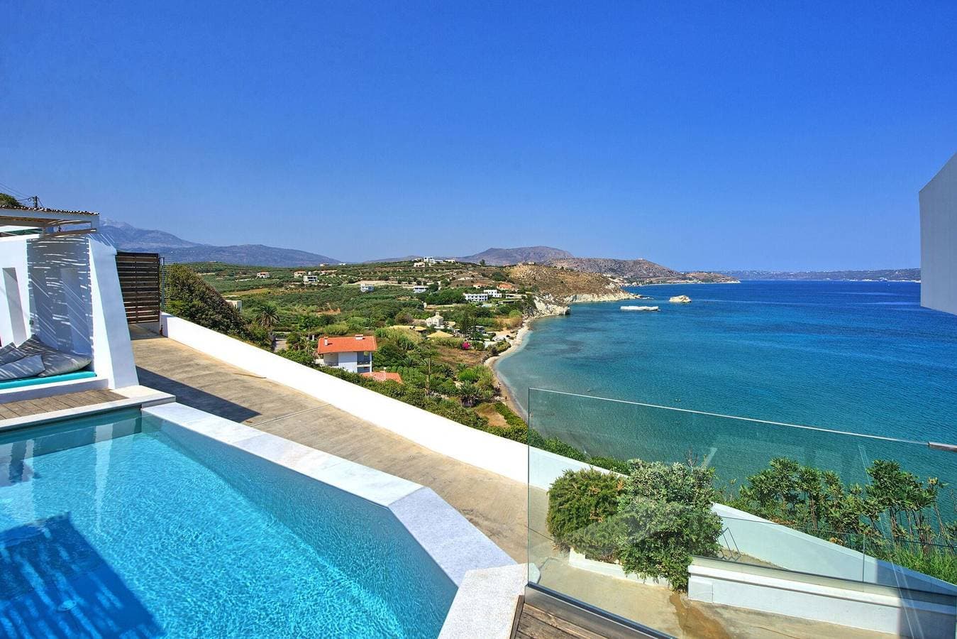 Foto 8 von 37: Villa für 8 Personen mit Pool