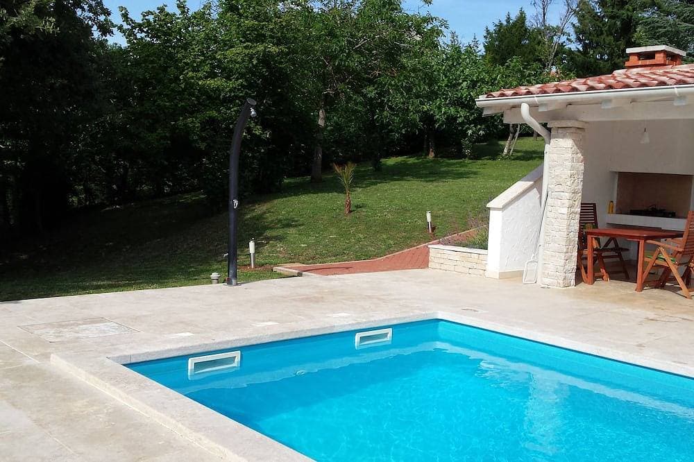 Foto 13 von 26: Villa im Grünen mit eigenem Pool eingetaucht  nicht weit von Porec Strände!