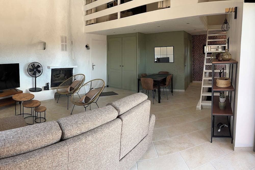Foto 13 von 26: Large, air-conditioned country house with exceptional views, situated on the hillside.
