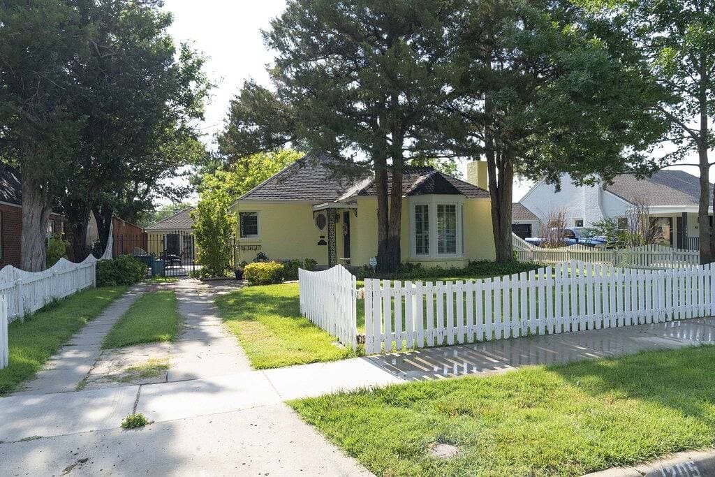 Foto 5 von 38: Gelbes Cottage Haus Nahe und