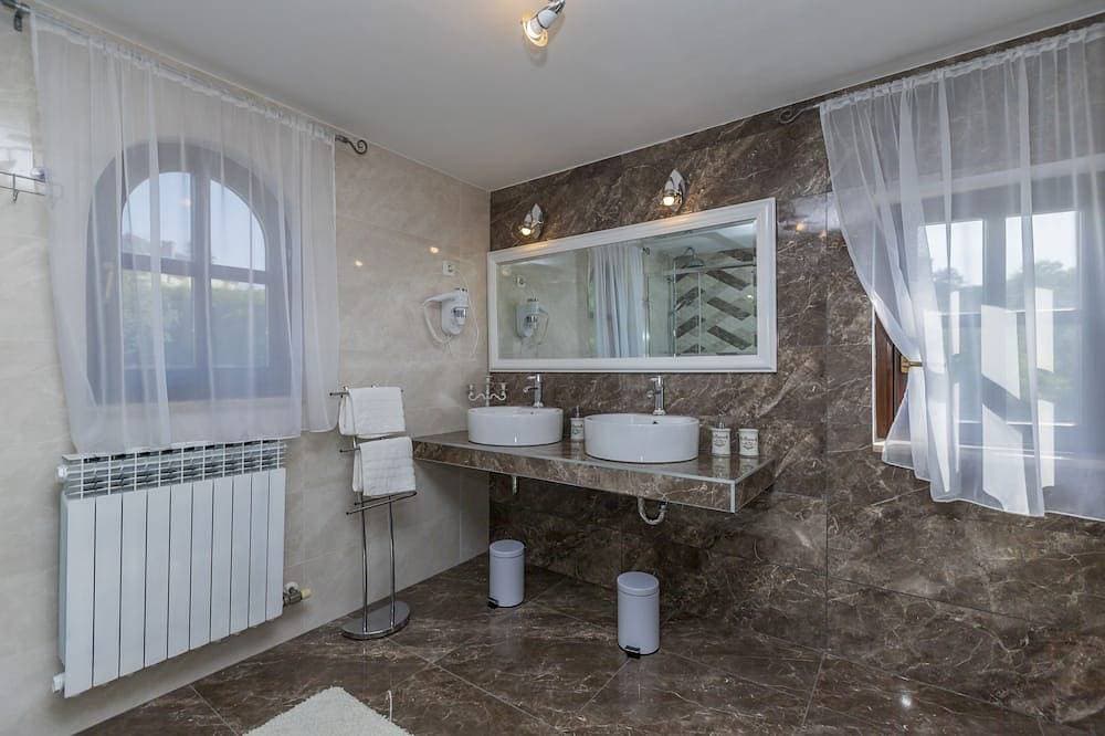 Foto 9 von 30: Wunderschöne Villa mit Schwimmbad, Grill, kostenloses WLAN, Waschmaschine