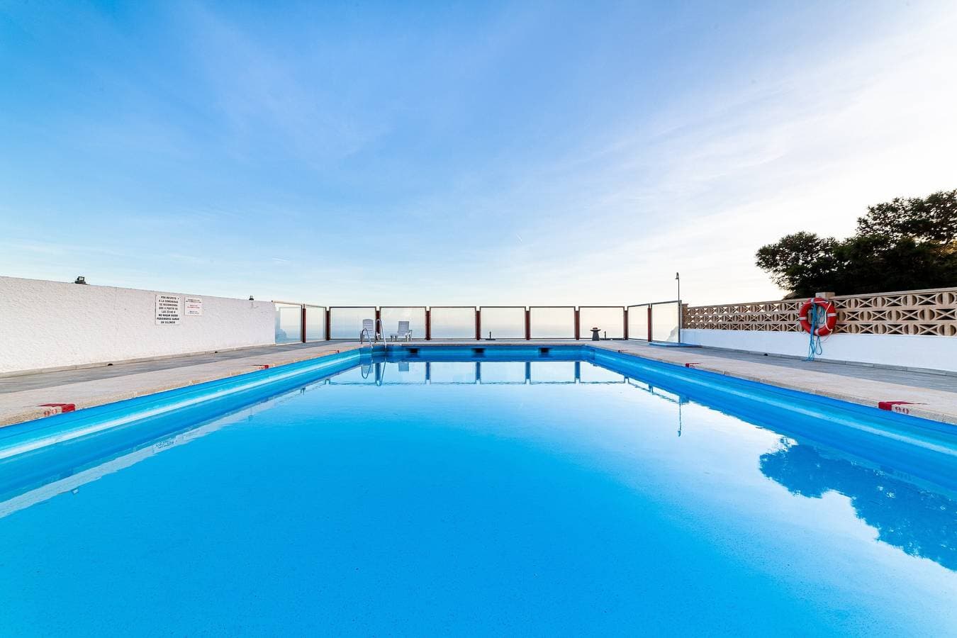 Foto 3 von 32: Apartment 'Los Acantilados' mit Meerblick, Gemeinschaftspool und WLAN