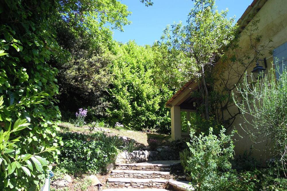 Foto 11 von 30: Beautiful villa, private pool, panoramic views, peaceful, central to all.